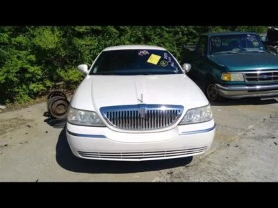 Rear Drive Shaft 117.7" Wb Fits 98-11 LINCOLN & TOWN CAR 1042036 - Image 1 of 4