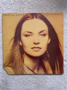 CRYSTAL GAYLE - LOVE SONGS, A 20-TRACK UK LP, LIBERTY- LBR 1044 (1982) NM - Picture 1 of 4