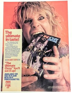 REVISTA DE CINTA DE VIDEO OZZY OSBOURNE/1986 THE ULTIMATE OZZY VHS ANUNCIO IMPRESO + DVD - Imagen 1 de 1