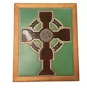 Celtic Cross Tile By Arius Tile Framed 1998 Green Red/Burgundy 8" X 10" Vintage - Picture 1 of 7