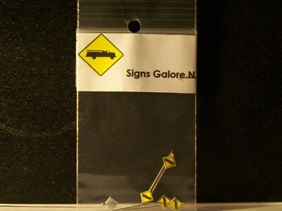 "New" Model Train Layout Details 5 "Fire Station" street signs N scale - Image 1 of 4