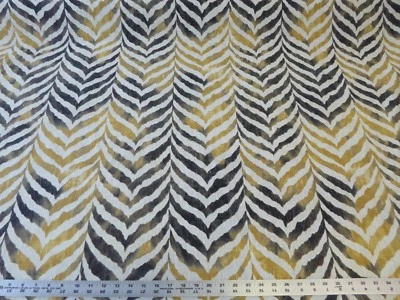 Ткани Covington Tanzania 960 шеврон зебра льняной принт золотисто-черный мягкий размер - Изображение 1 из 4