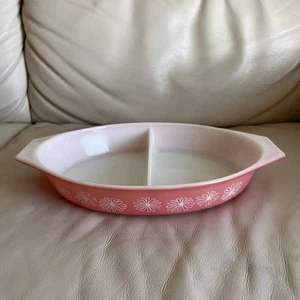 Cazuela para hornear dividida vintage Pyrex rosa margarita sin tapa 1-1/2 cuartos - Imagen 1 de 6