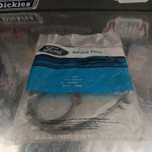 Genuine Ford Valve Cover Gasket F6ZZ-6584-AA with Grommets 3.8L Thunderbird- C26 - Picture 1 of 4