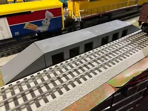 O-Maßstab Bahnhofsplattform und Rampen für Passagiere oder Fracht - 15 Zoll lang - Bild 1 von 4