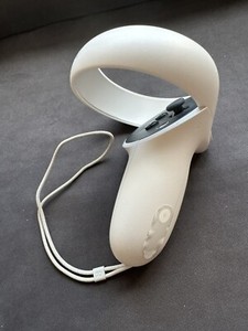 Oculus Quest 2 Right Hand Controller “Excellent Condition”