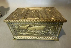 Antique English Victorian Scenic Decorated Wood Lined Brass Keepsake Humidor Box - Picture 1 of 8
