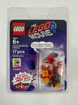 LEGO SDCC 2018 The LEGO Movie 2 Apocalypseburg Unikitty Rage & Angry Kitty - Image 1 of 2