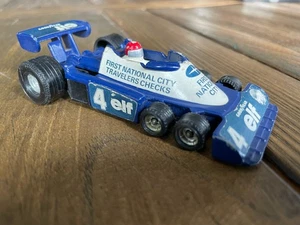 Corgi 1/43 Model   1977 F1 Tyrell   P34 Six Wheeler - Picture 1 of 3