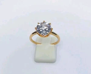 9ct Gold ring 5ct Diamond size R - Picture 1 of 4