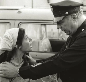 GEORGE KENNEDY-The Blue Knight-Sheila Larken-CBS Show-Bumper Morgan-1976 Still - Picture 1 of 6