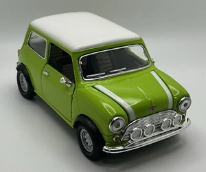 Mini Cooper 1:18 Diecast Model NOEN GREEN BY SUNNYSIDE LTD - Picture 1 of 15