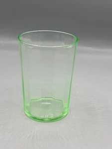 Unmarked green depression 8 oz drinking glass 4" Tall *damage* - Picture 1 of 4