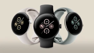 Google Pixel Watch 2 41mm GPS + WiFi + Bluetooth Gold Black Excellent condition - Picture 1 of 3