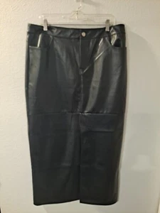 Forever 21 Plus Women Black Faux Leather Slit Maxi Skirt Sleek Stylish 1X NWT - Picture 1 of 15