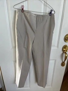 Talbots Women's Size 8 Heritage Slacks Lt Beige (W30 x L28) Nice Casual Slacks - Picture 1 of 5