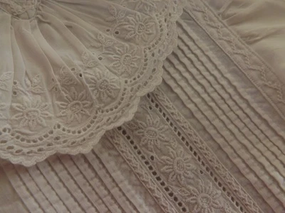 chemisier, taille 38, très fines broderies ancien - Photo 1/4