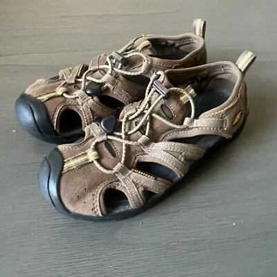Keen Kids Size 4 Youth Brown Water Eashable Shoes Sandals - Image 1 of 4