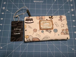 Disney Dumbo Retro Zirkus Symbole Loungefly faltbare Geldbörse Neu mit Etikett - Bild 1 von 4