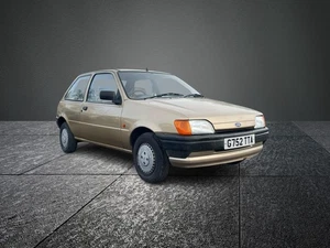 1990 Ford Fiesta 1.1 Pop Plus 3dr Auto HATCHBACK Petrol Automatic - Picture 1 of 23