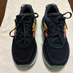 Scarpa Hoka One One Bondi L ricamo unisex W10 M9 blu navy spazio esterno stile di vita - Foto 1 di 24