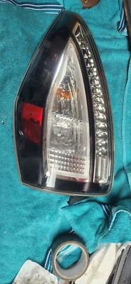 2008-10 MAZDA 5 LANTERNA TRASEIRA ESQUERDA MOTORISTA FABRICANTE DE EQUIPAMENTO ORIGINAL 2008 2009 2010 LANTERNA TRASEIRA - Imagem 1 de 2