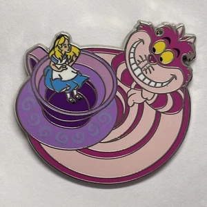 Disney Pin Alice On Tea Cups & Cheshire Cat Alice In Wonderland Attraction 2016 - Picture 1 of 1