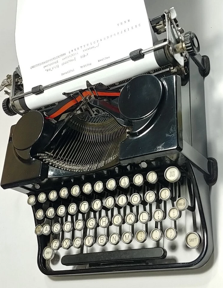 Antique ROYAL  Typewriter Black Portable "WORKS" - Image 1 of 4
