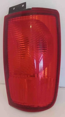 Luz trasera Navigator 2000 montada en cuarto derecho usada OEM Foto 1 de 4