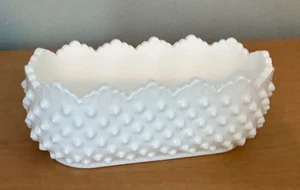 Plato de borde festoneado jardinera de vidrio de leche blanco Fenton firmado de colección - Imagen 1 de 5