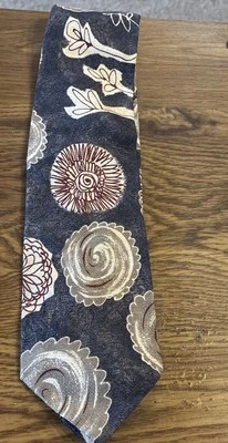 Via Condotti Silk Tie Made in Italy Floral Print 59" x 4'' - Image 1 of 4