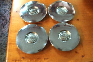 OE vintage set of 4 center caps,01-05 Chrysler PT Cruiser, nice chrome, - Picture 1 of 2