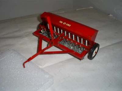 Tru Scale Grain Drill - Image 1 of 4