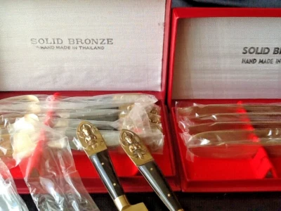 Solid Bronze Hand Made Thailand edles Besteck Set mit Buddha Muster  NEU & OVP - Bild 1 von 4