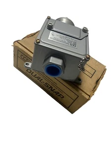 Custom Control Sensors CCS Adjustable Pressure Switch 604G2-NIB - Picture 1 of 12