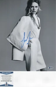 FRIDA GUSTAVSSON 'THE FACE OF MAYBELLINE' SUPERMODEL SIGNED POSTER PHOTO BECKETT - Picture 1 of 1