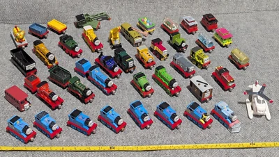 Gran Lote Thomas Friends 43 Trenes Magnéticos de Metal Diecast Imán Cuadrado + Harold Foto 1 de 4