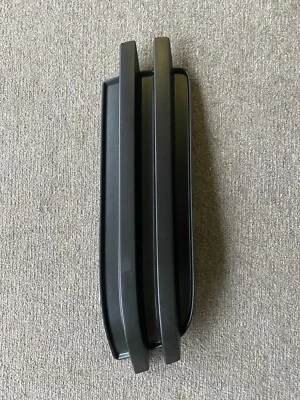 2008 - 2010 道奇 Grand Caravan 雾灯装饰右侧 05113146AA — 第 1/4 张图片