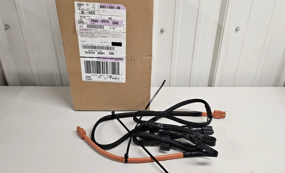 Calentador de motor genuino GM 25696975 2001-03 Oldsmobile Aurora 4,0 L Foto 1 de 4