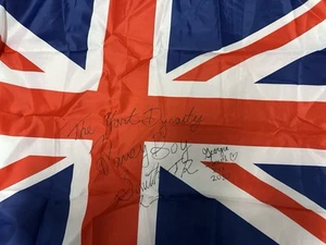 Davey Boy Smith Jr Georgia  Smith 'The British Bulldog' Signed Autograph Flag - Picture 1 of 7