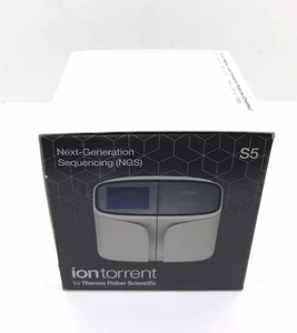 New Thermo Fisher Scientific Ion Torrent A27761 Ion 520 Chip Kit Exp 5/17 2912P - Picture 1 of 4
