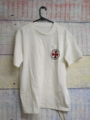 Camiseta Cruz Roja y Blanca Corazones Cromados Para Hombre US Pequeña Foto 1 de 4