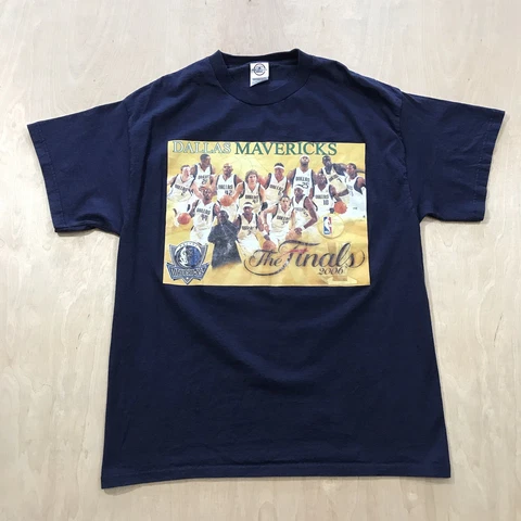 Dallas Mavericks 2006 NBA The Finals Team Dirk Nowitzki  T Shirt Sz L “ Faded Cover