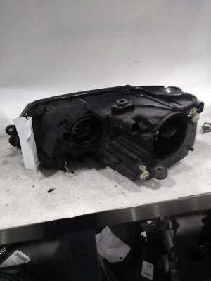 Used Right Headlight Assembly fits: 2014 Volkswagen Jetta Sdn halogen Right Grad Foto 1 de 4