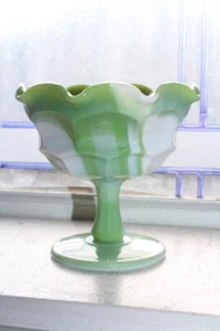 Vintage Westmoreland Slag Glass Compote Dish Apple Green and White - Picture 1 of 4