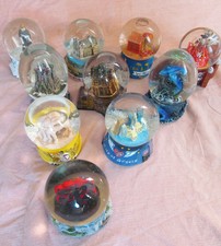 LOTTO 10 PALLE con NEVE waterglobes snowglobes schneekugeln boules neige (B)