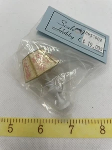 dollhouse miniature table lamp Bears And Flowers On Lamp Shade 1:12 Scale - Picture 1 of 5