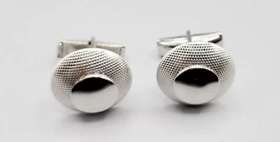 GEMELOS PARA HOMBRE VINTAGE PIONEER TONO PLATA METAL REDONDO TEXTURIZADO Foto 1 de 3