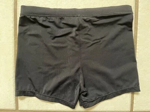 $17 No Brand available girl's black stretch biker short size L (10-12) - Picture 1 of 3