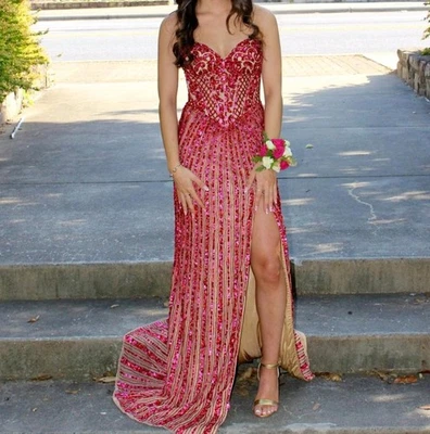 Vestido Sherri Hill, estilo 57065, talla 0 en llamativo color nude, rojo, fucsia Foto 1 de 4